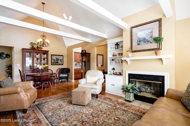 4416 Southbridge Ct, Louisville, KY 40272