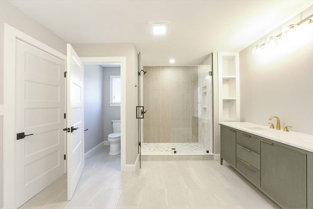 723 Wilbur Ave, Swansea, MA 02777