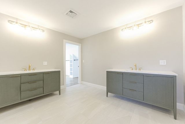 723 Wilbur Ave, Swansea, MA 02777