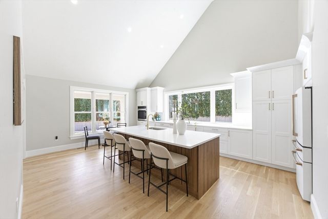 723 Wilbur Ave, Swansea, MA 02777