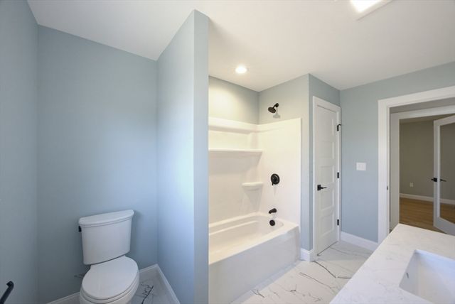 723 Wilbur Ave, Swansea, MA 02777