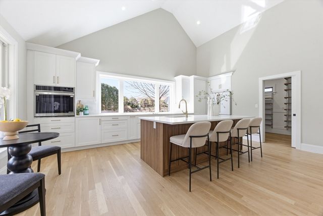 723 Wilbur Ave, Swansea, MA 02777