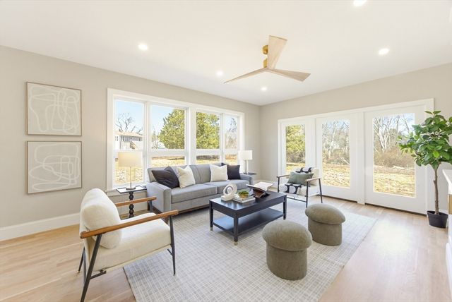 723 Wilbur Ave, Swansea, MA 02777