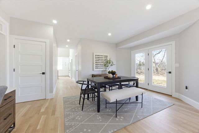 723 Wilbur Ave, Swansea, MA 02777