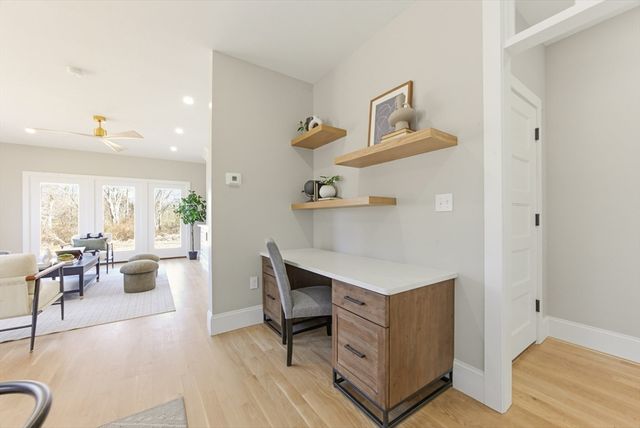 723 Wilbur Ave, Swansea, MA 02777