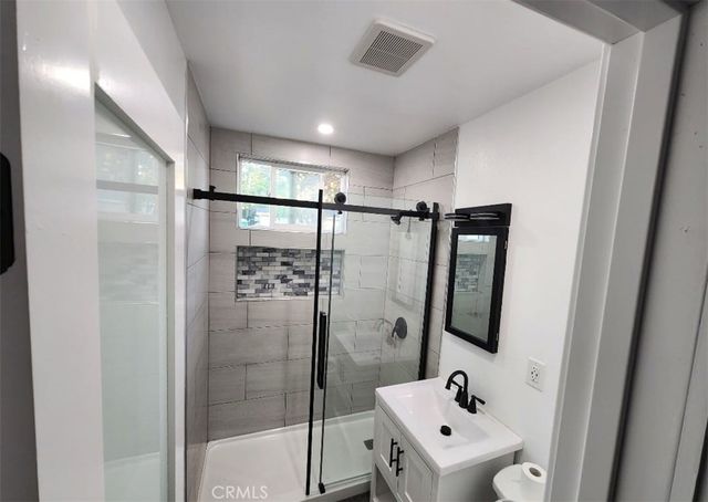 714 W 95th, Los Angeles, CA 90044