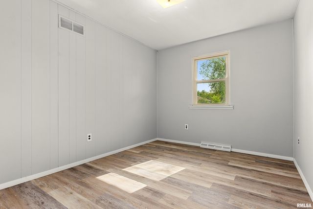 2511 S Daycor Divide, Peoria, IL 61607