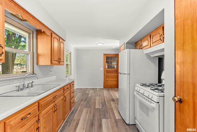 2511 S Daycor Divide, Peoria, IL 61607