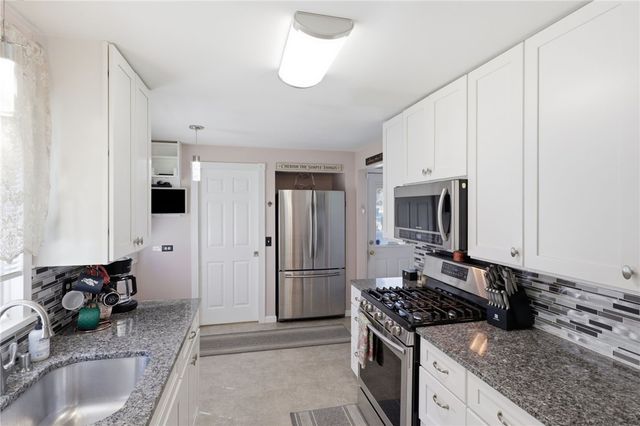 234 Ripplewood Drive, Greece, NY 14616