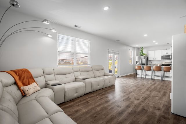 317 Redhead Ln, Lebanon, TN 37090