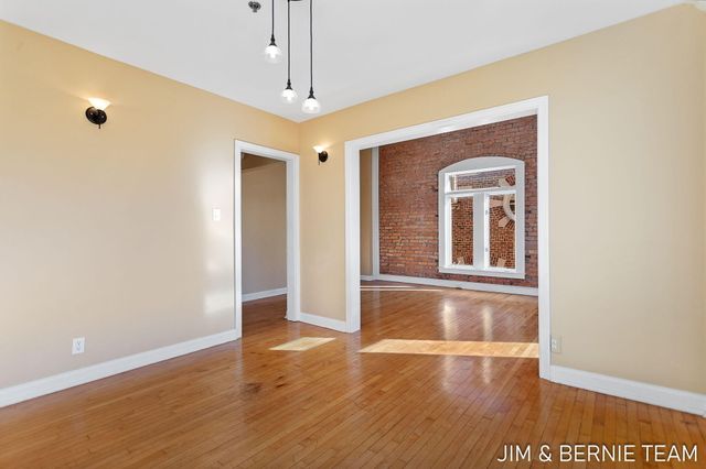 17 W 10th Street 420, Holland City, MI 49423