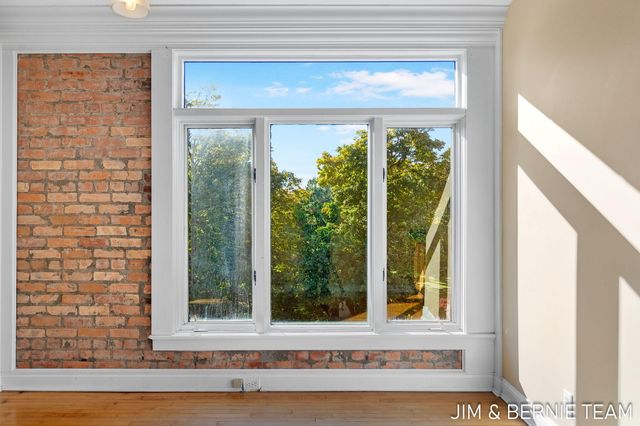 17 W 10th Street 420, Holland City, MI 49423