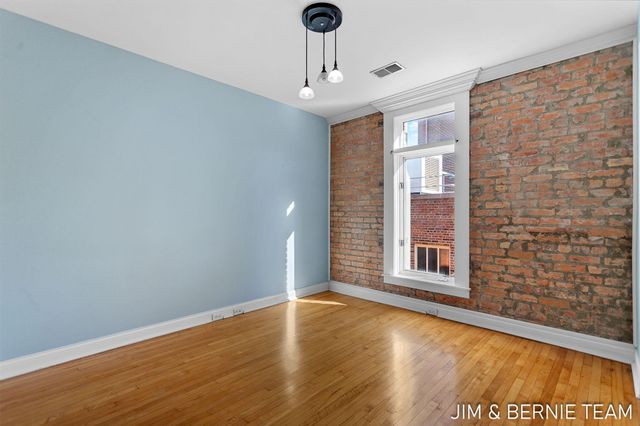 17 W 10th Street 420, Holland City, MI 49423