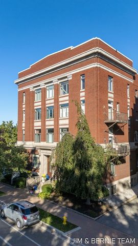 17 W 10th Street 420, Holland City, MI 49423