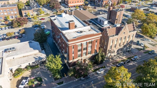 17 W 10th Street 420, Holland City, MI 49423