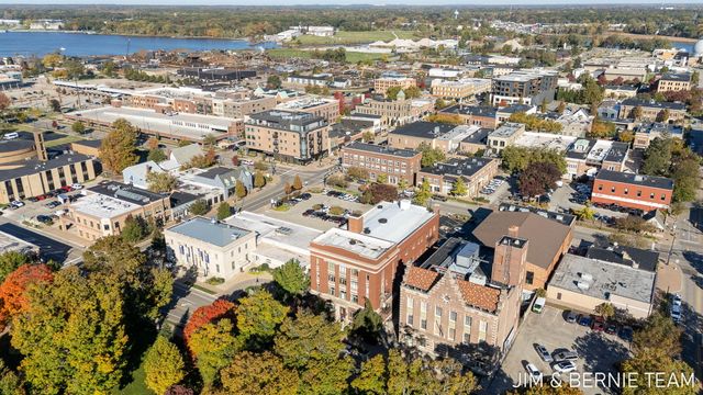 17 W 10th Street 420, Holland City, MI 49423