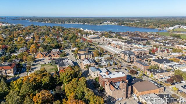 17 W 10th Street 420, Holland City, MI 49423