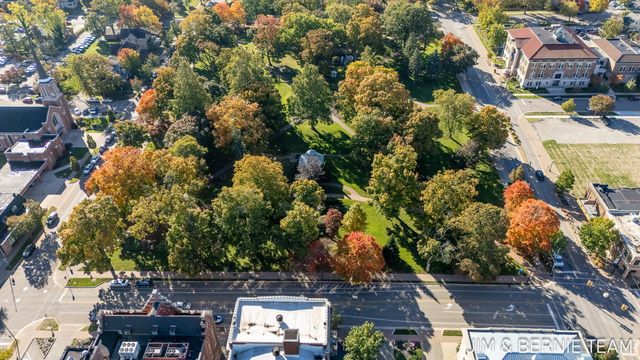 17 W 10th Street 420, Holland City, MI 49423