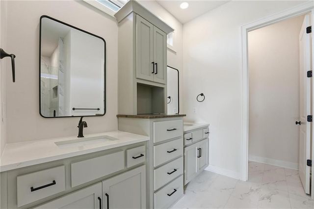 2717 SW 12th Street, Lee's Summit, MO 64081