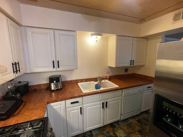 4917 W 109th Street 301, Oak Lawn, IL 60453