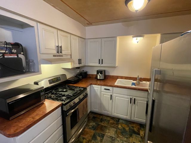 4917 W 109th Street 301, Oak Lawn, IL 60453