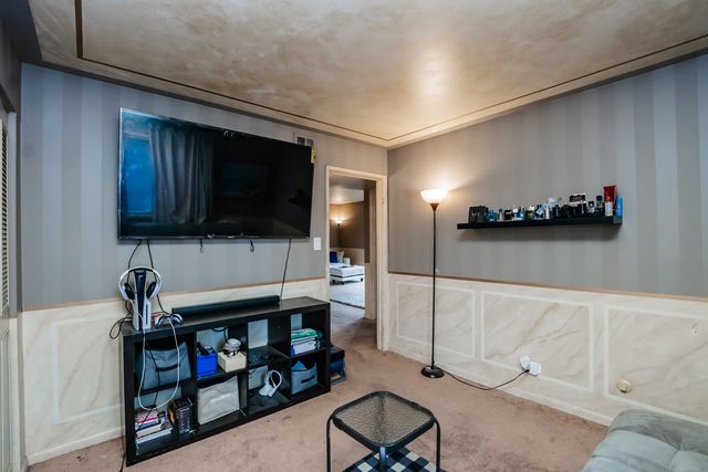 4917 W 109th Street 301, Oak Lawn, IL 60453