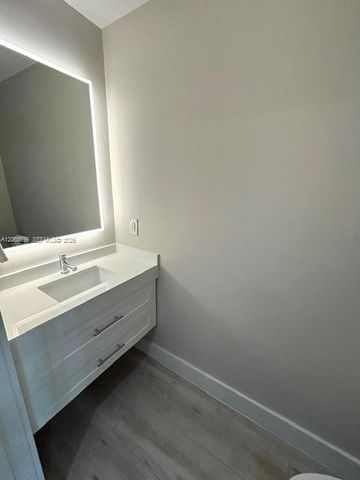 1300 Ponce De Leon Boulevard 409, Coral Gables, FL 33134