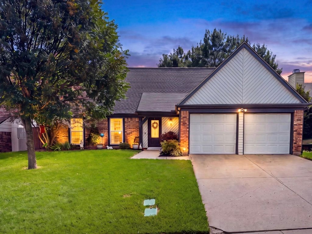 208 Wildbriar Street, Euless, TX 76039 — exterior