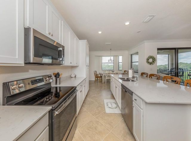 17510 GAWTHROP DRIVE 406, Lakewood Ranch, FL 34211