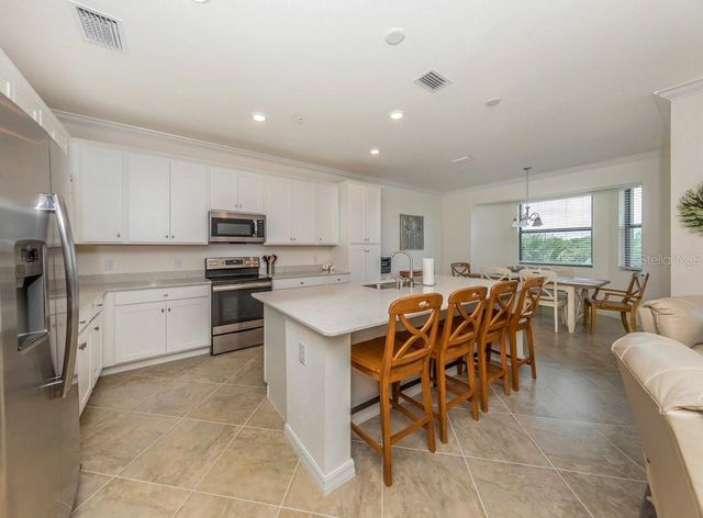 17510 GAWTHROP DRIVE 406, Lakewood Ranch, FL 34211