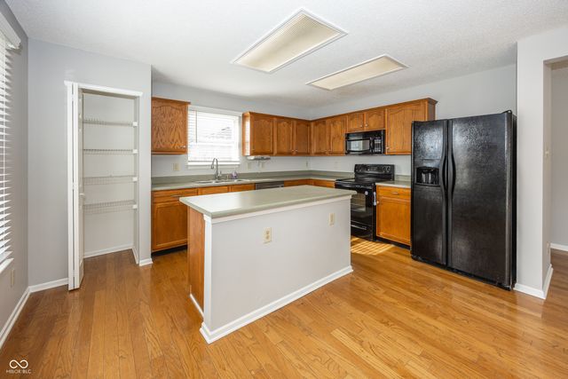 13031 Coyote Run, Fishers, IN 46038