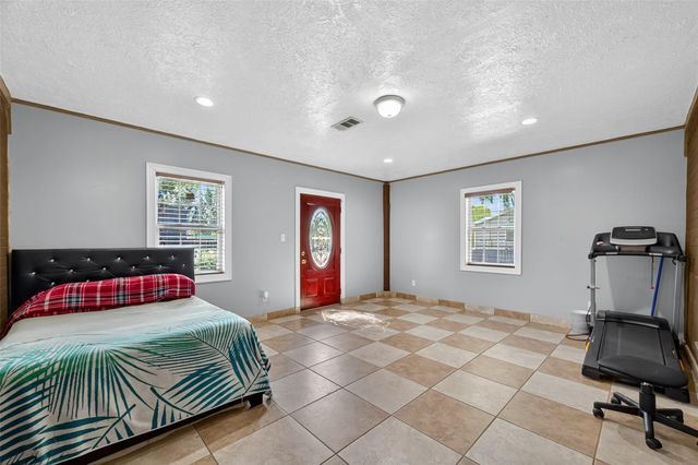 4917 Sycamore Avenue, Pasadena, TX 77503