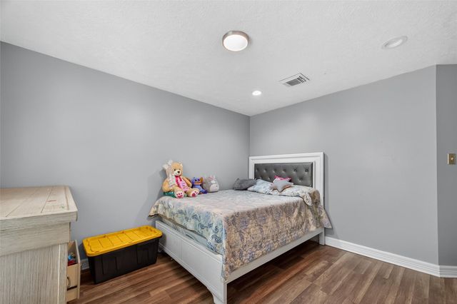 4917 Sycamore Avenue, Pasadena, TX 77503