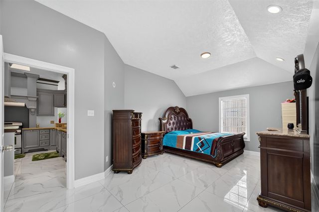 4917 Sycamore Avenue, Pasadena, TX 77503
