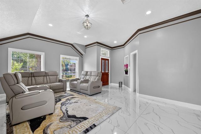 4917 Sycamore Avenue, Pasadena, TX 77503