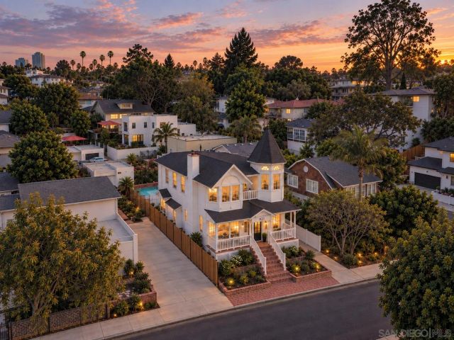 921 Court Way, San Diego, CA 92103