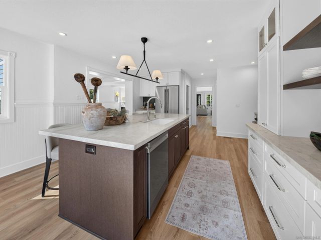 921 Court Way, San Diego, CA 92103