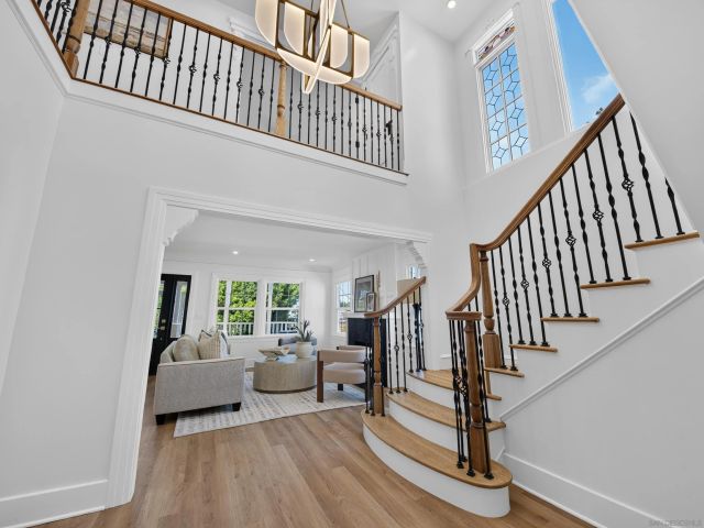 921 Court Way, San Diego, CA 92103