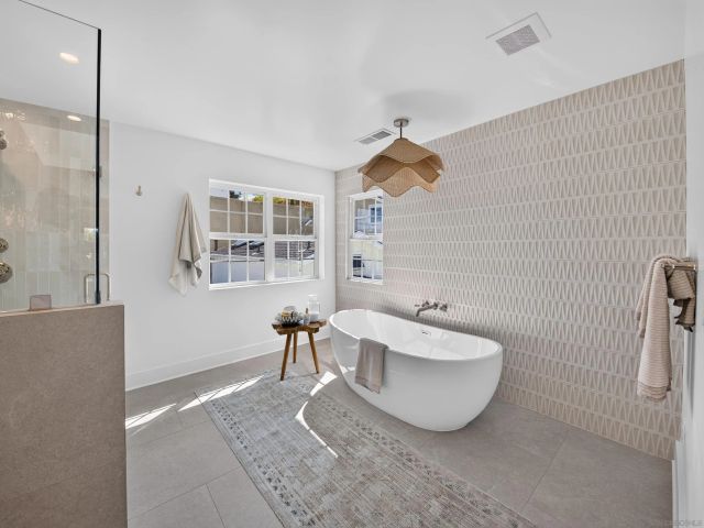 921 Court Way, San Diego, CA 92103