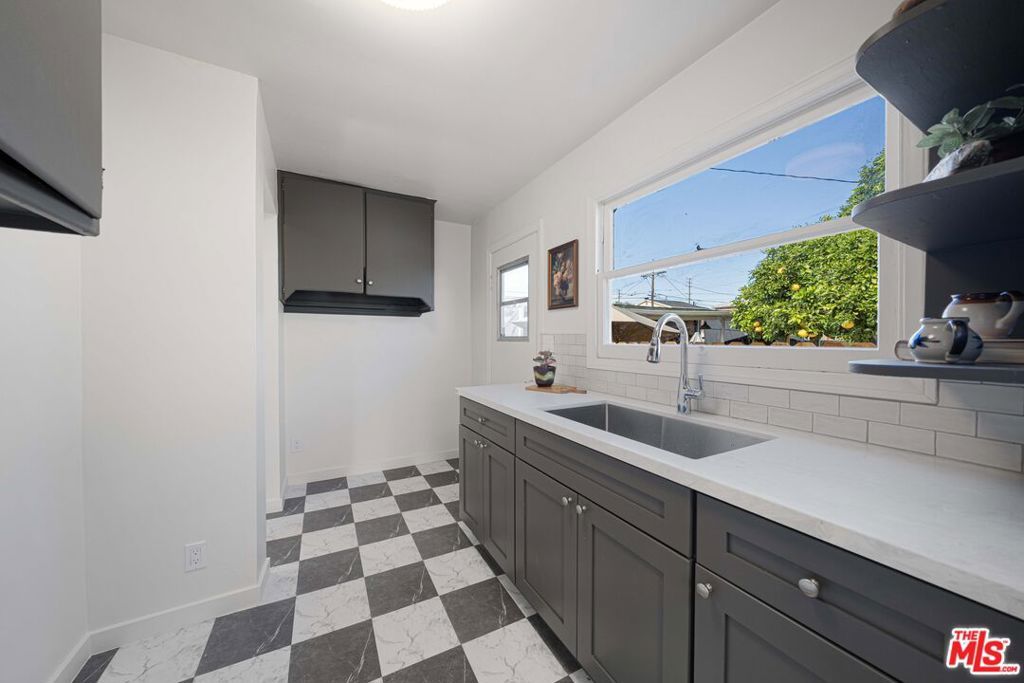 Image 23 of property listing at 1911 Griffin Avenue, Los Angeles, CA 90031