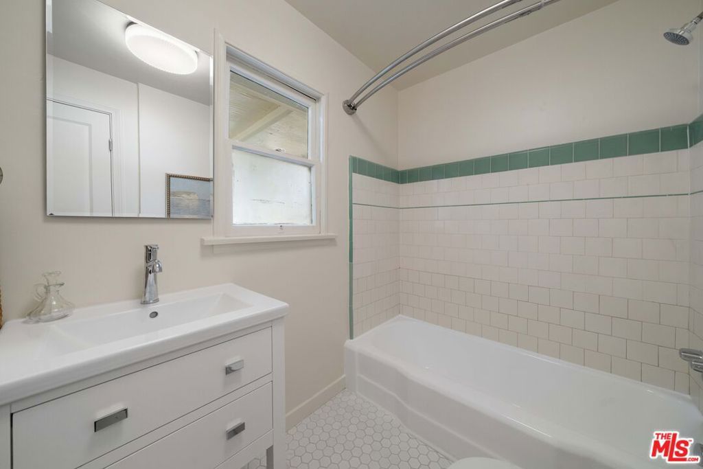 Image 26 of property listing at 1911 Griffin Avenue, Los Angeles, CA 90031
