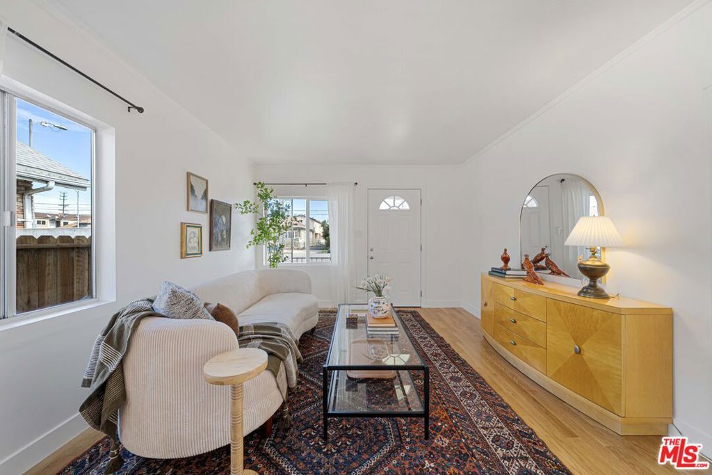 Image 5 of property listing at 1911 Griffin Avenue, Los Angeles, CA 90031