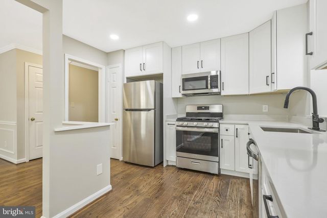 3053 MEETING ST, Falls Church, VA 22044
