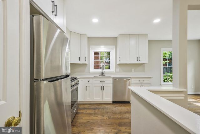 3053 MEETING ST, Falls Church, VA 22044
