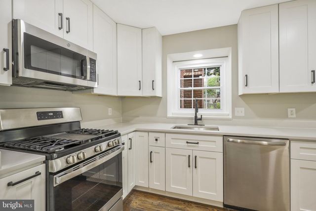 3053 MEETING ST, Falls Church, VA 22044