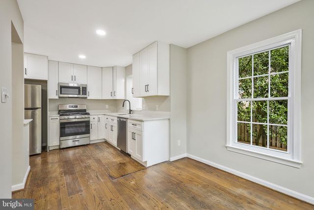 3053 MEETING ST, Falls Church, VA 22044