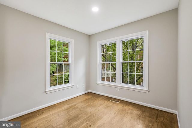 3053 MEETING ST, Falls Church, VA 22044