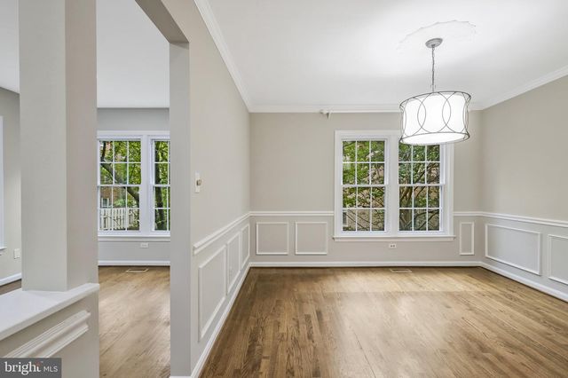 3053 MEETING ST, Falls Church, VA 22044