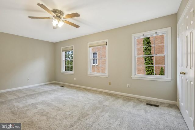 3053 MEETING ST, Falls Church, VA 22044