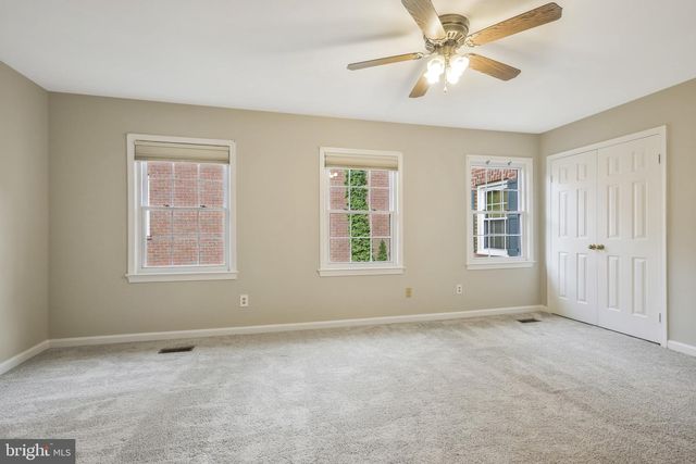 3053 MEETING ST, Falls Church, VA 22044